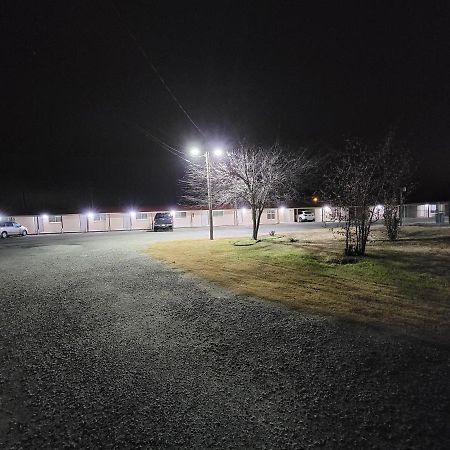 Eddy'S Motel Pleasanton Zewnętrze zdjęcie