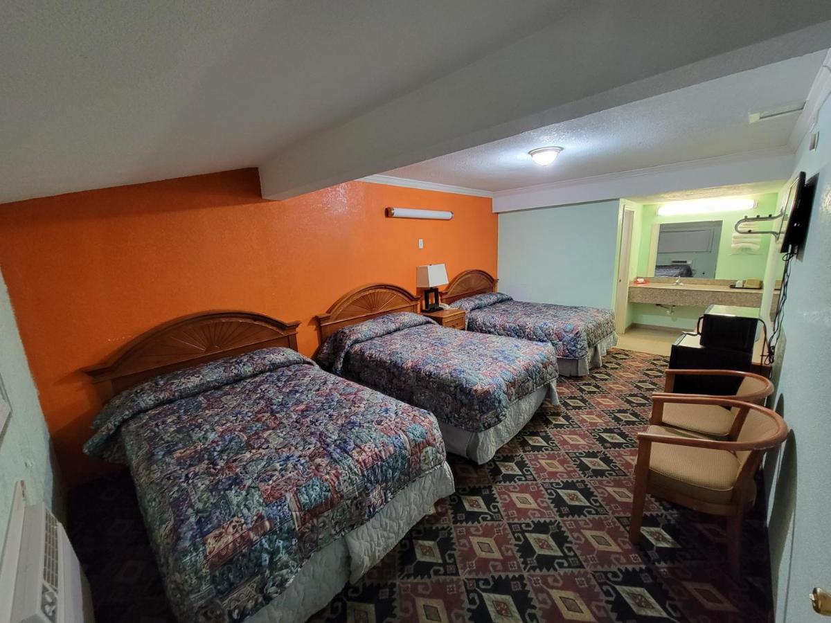 Eddy'S Motel Pleasanton Zewnętrze zdjęcie